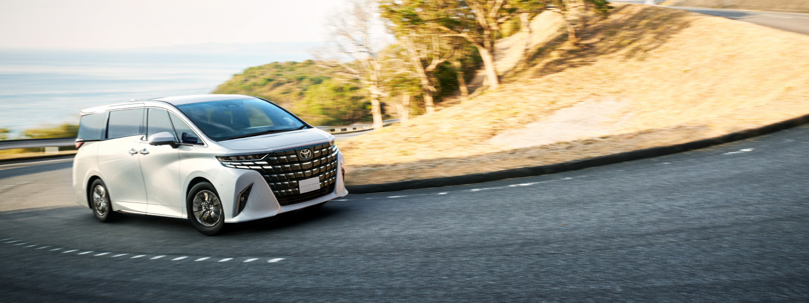 アルファード | 走行性能 | 徳島トヨタ自動車株式会社