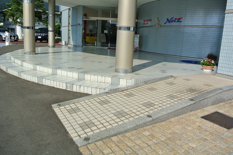 アトラツイン